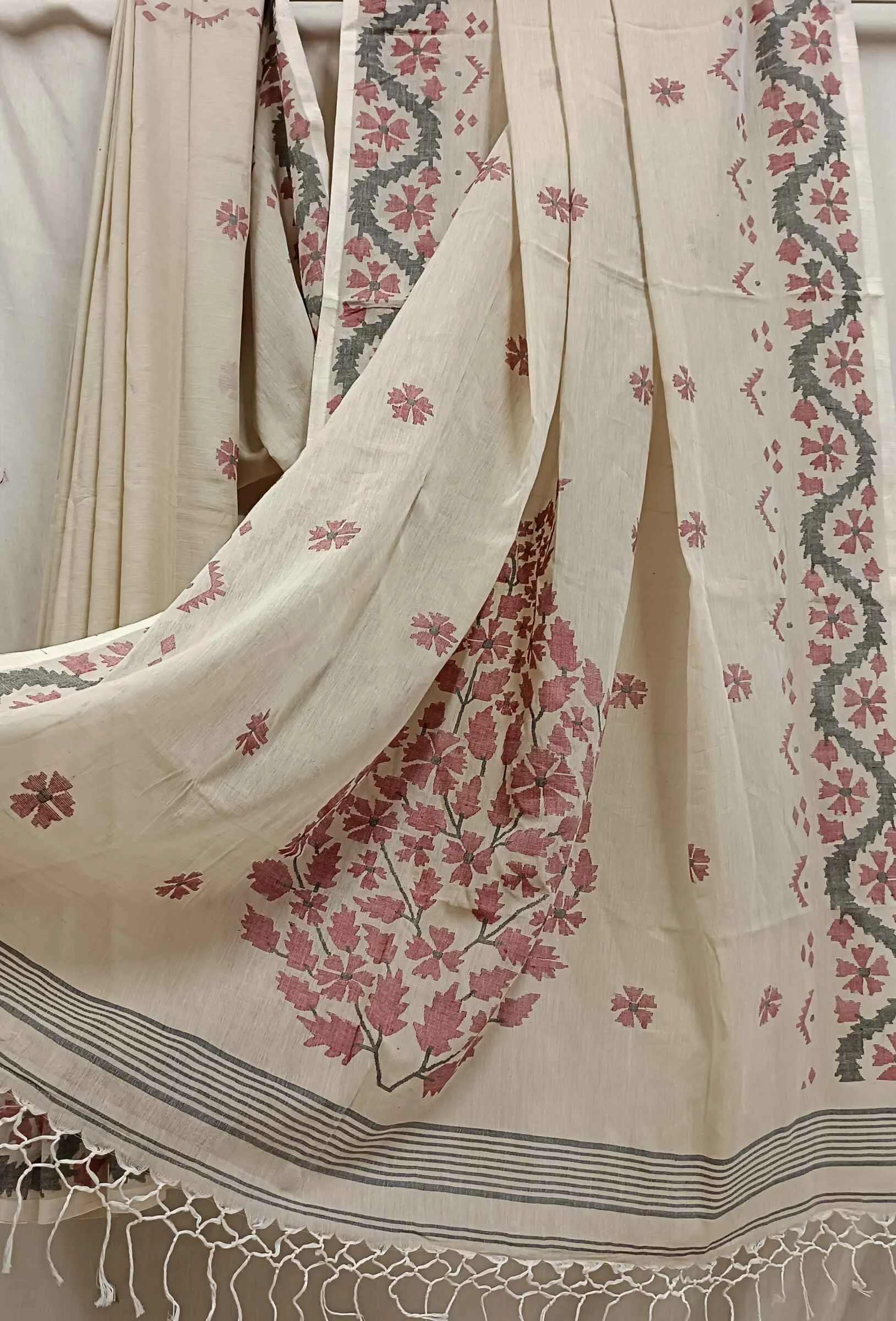 Beige Soft Handloom Handwoven Cotton Jamdani saree