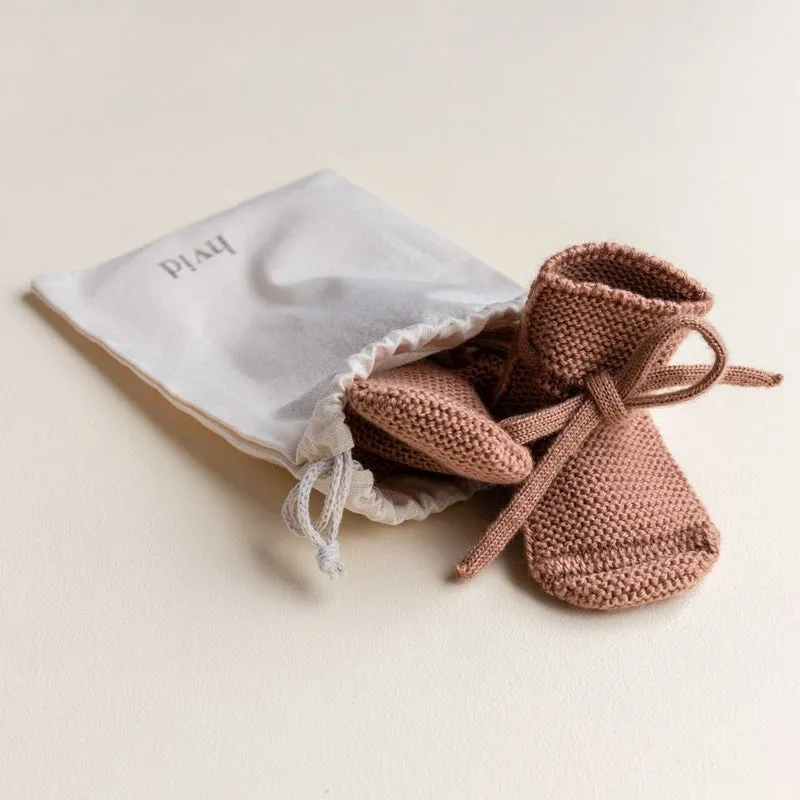 Hvid  Baby knitted booties terracotta