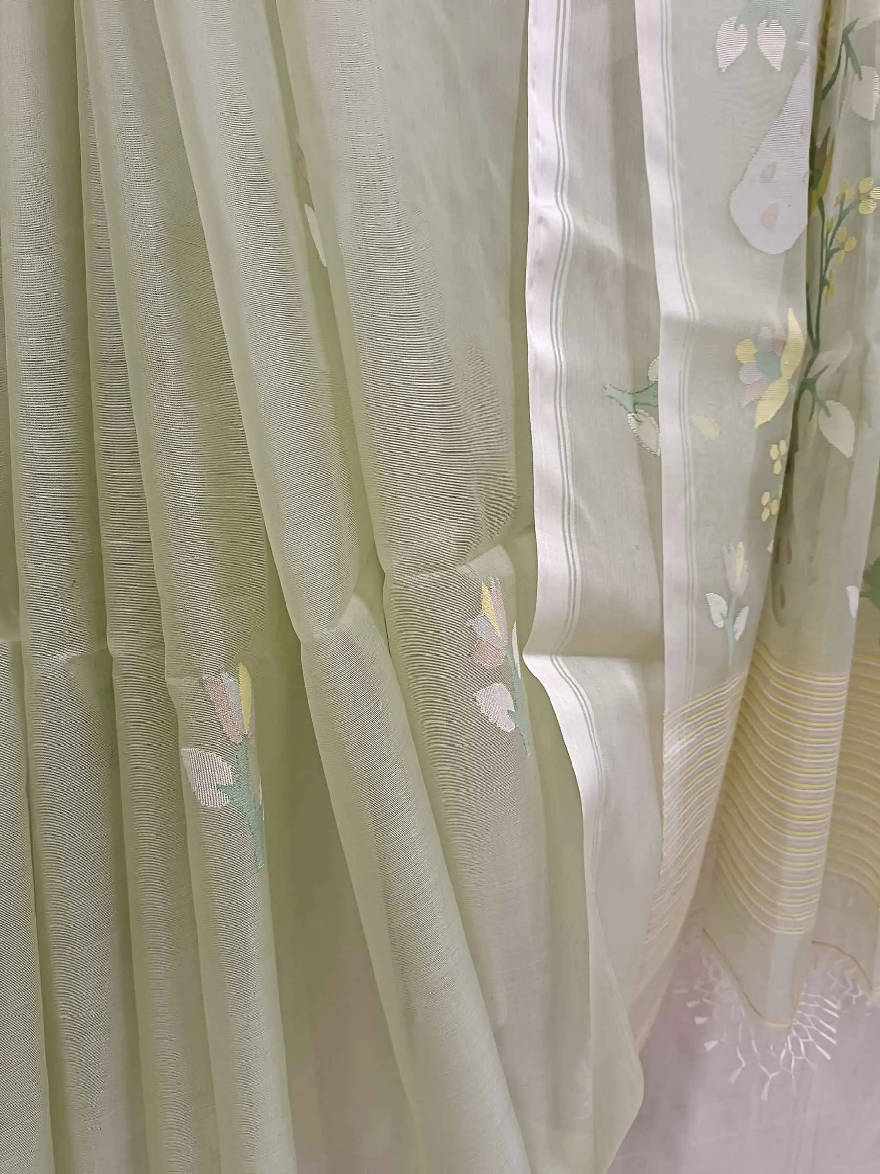 Light Green Fine Quality Handwoven Muslin Silk Jamdani Saree