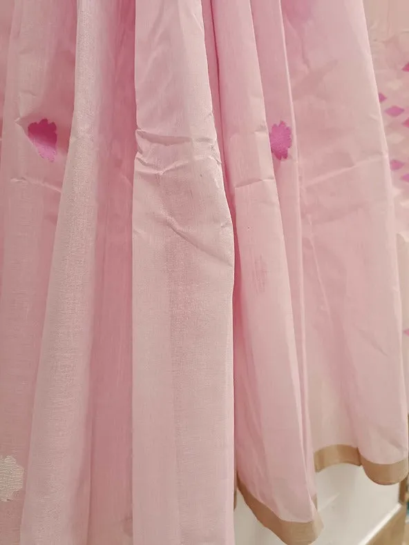 Modern Muse: Balaram Saha Presents Chic Handloom Jamdani Saree in Baby Pink & White