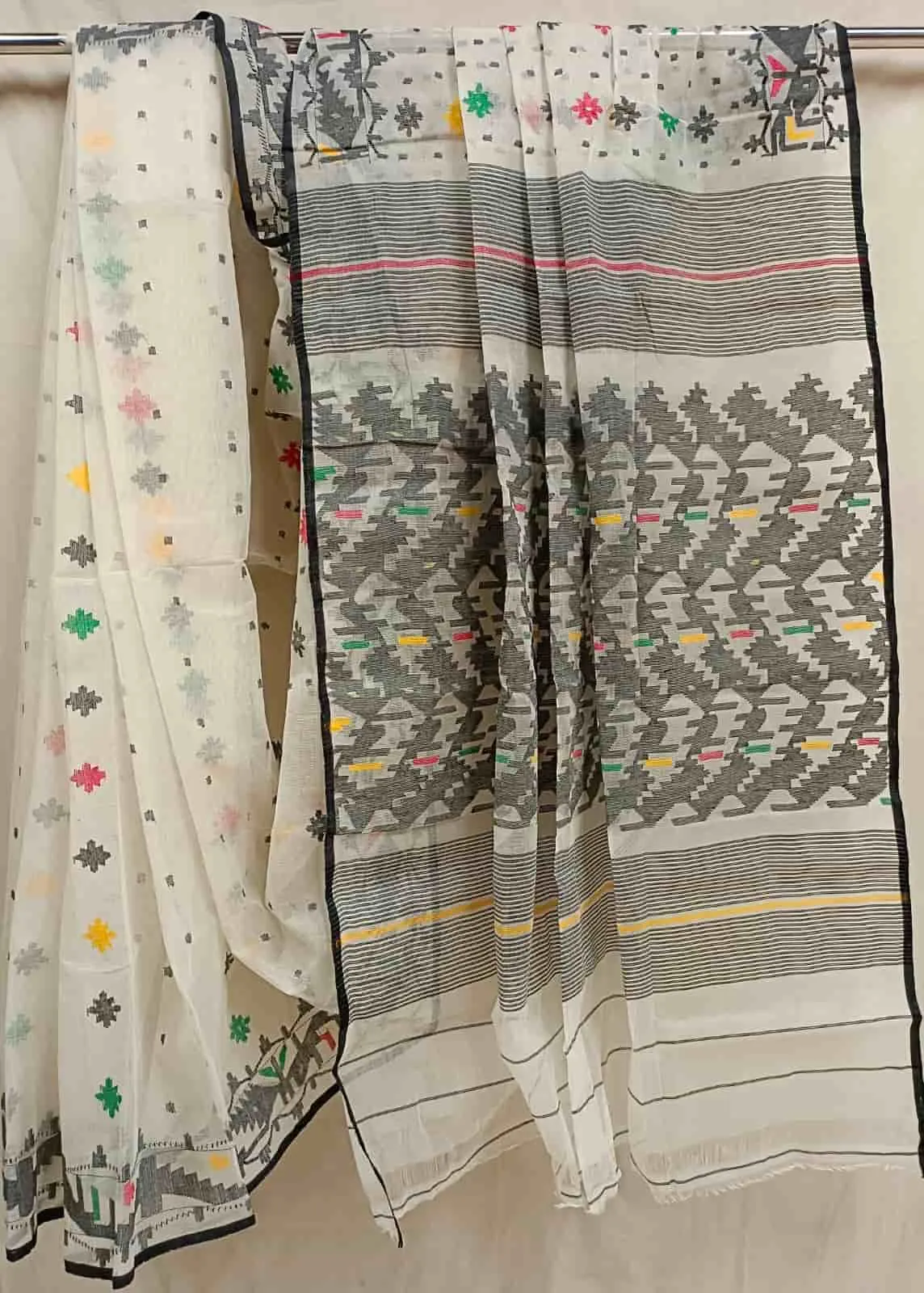 Off-White & Multicolour Traditional Bangladesh Cotton Jamdani saree