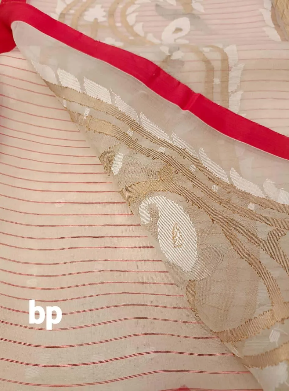 Off White Handwoven Muslin Silk Jamdani saree