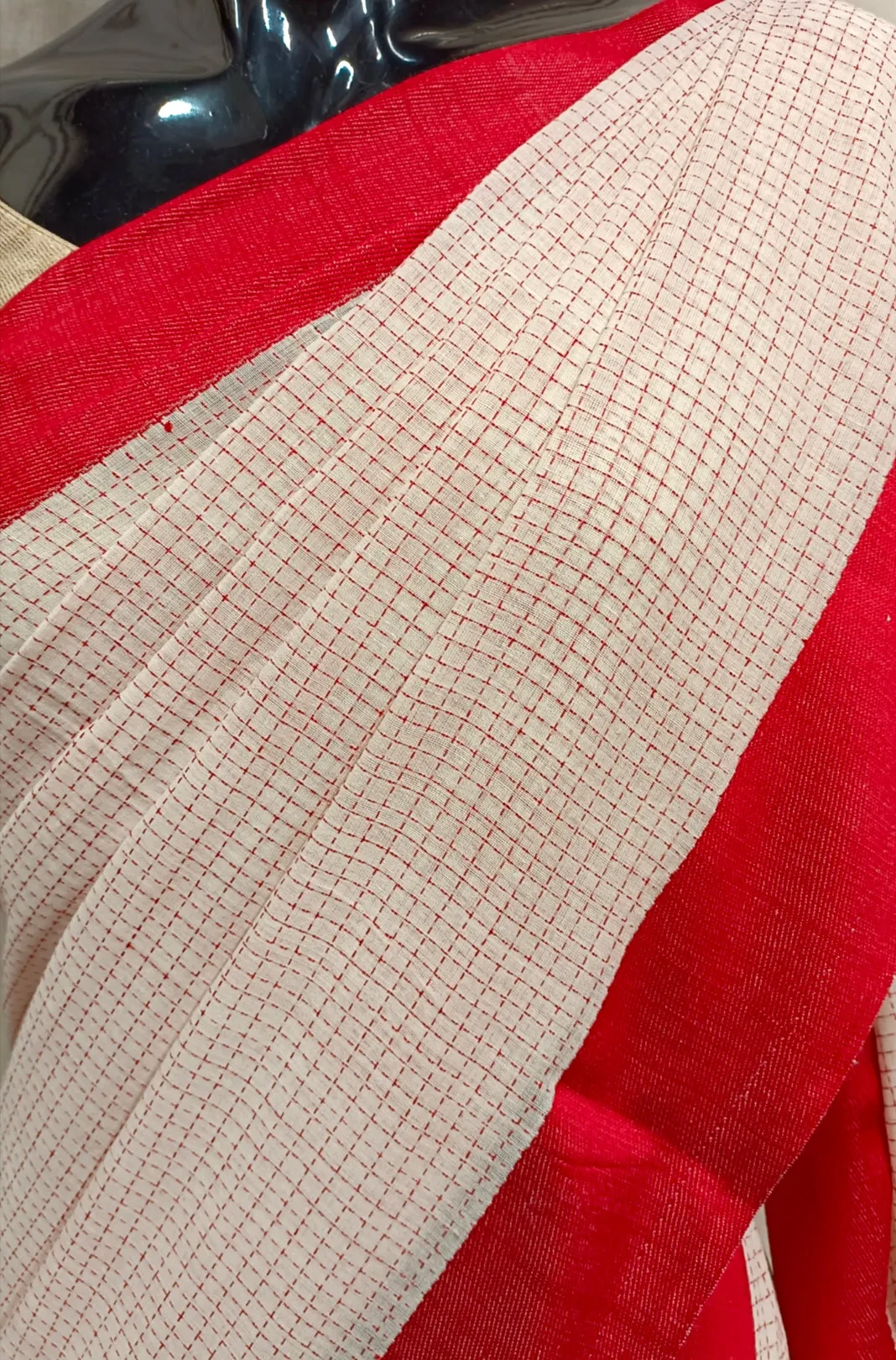 Off-White Soft Handloom Cotton Saree With Red Border