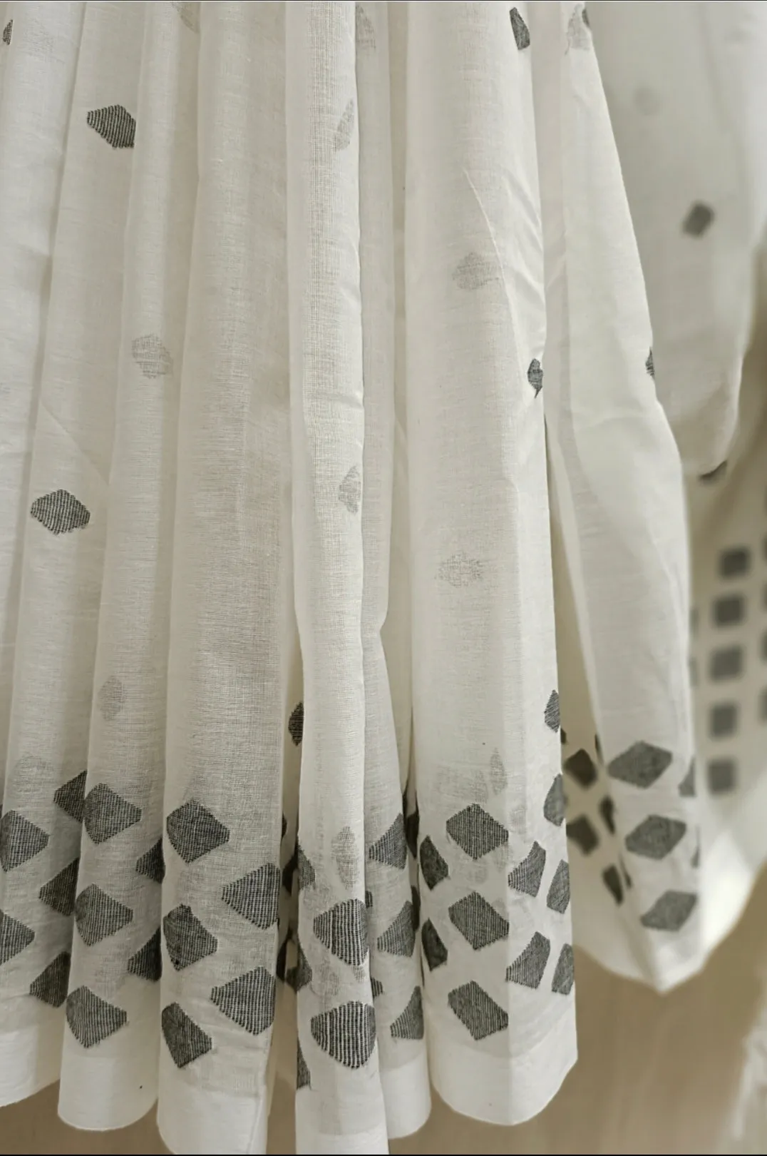 White & Black Handloom Handwoven Cotton Jamdani Saree