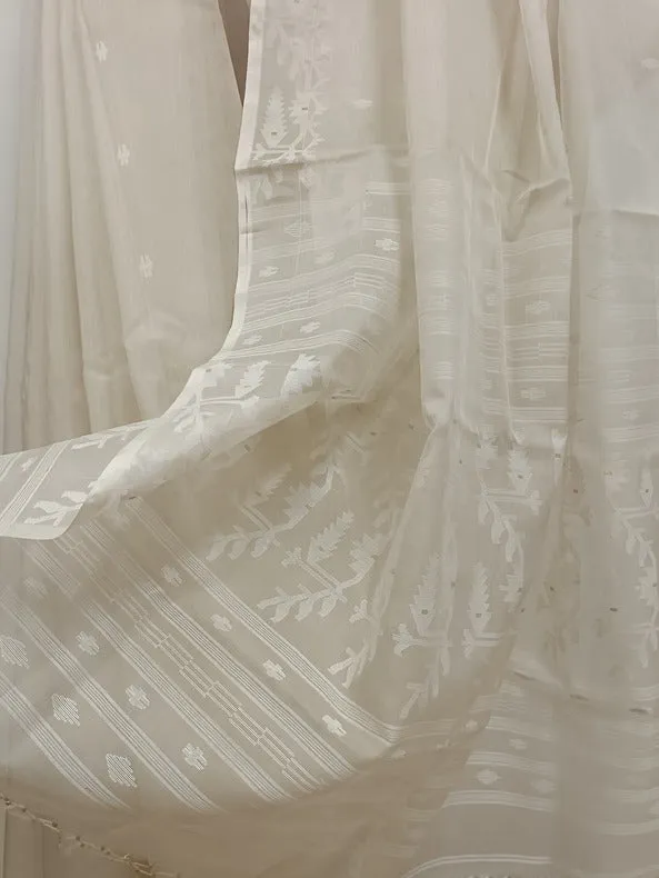 white-on-white handloom muslin silk handwoven jamdani saree