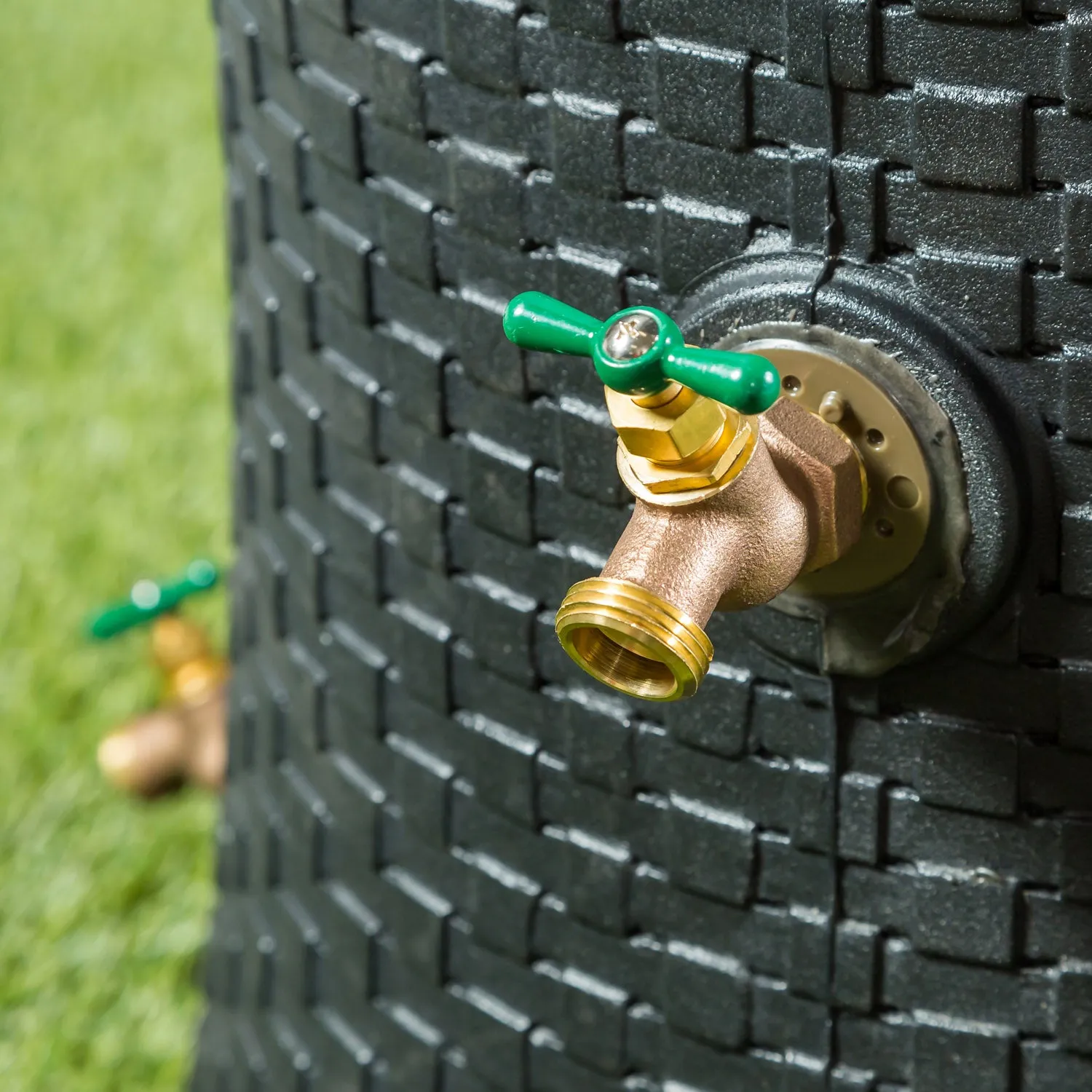 Woven Rain Barrel with planter,8f00491